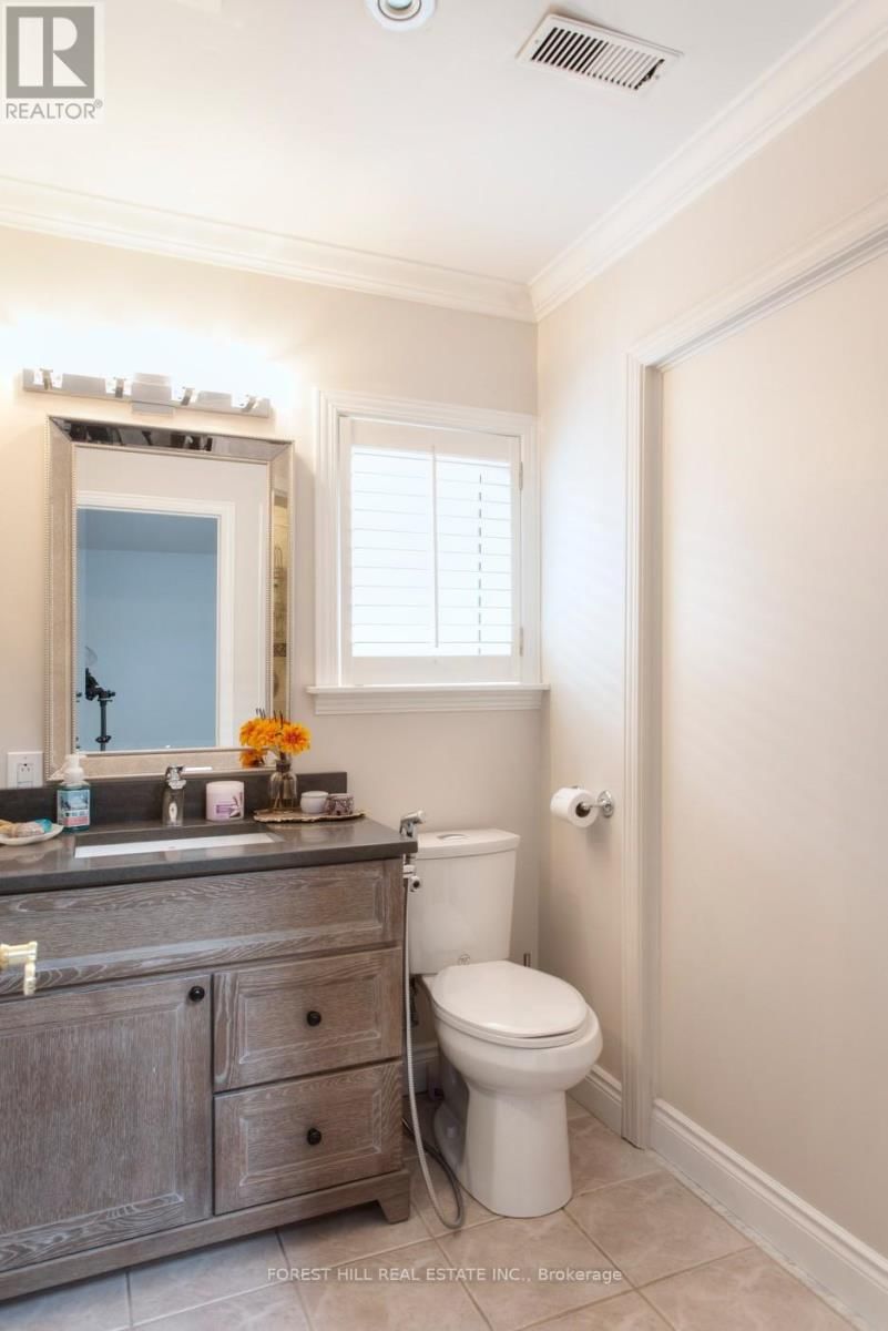 136 HOLLYWOOD AVENUE Image 24