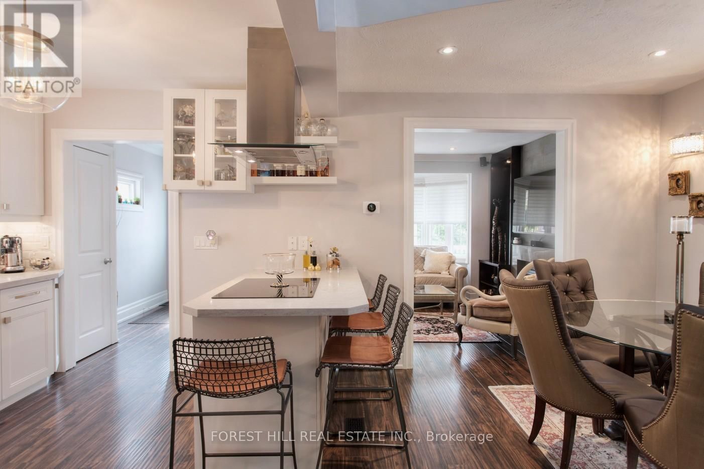 136 HOLLYWOOD AVENUE Image 9