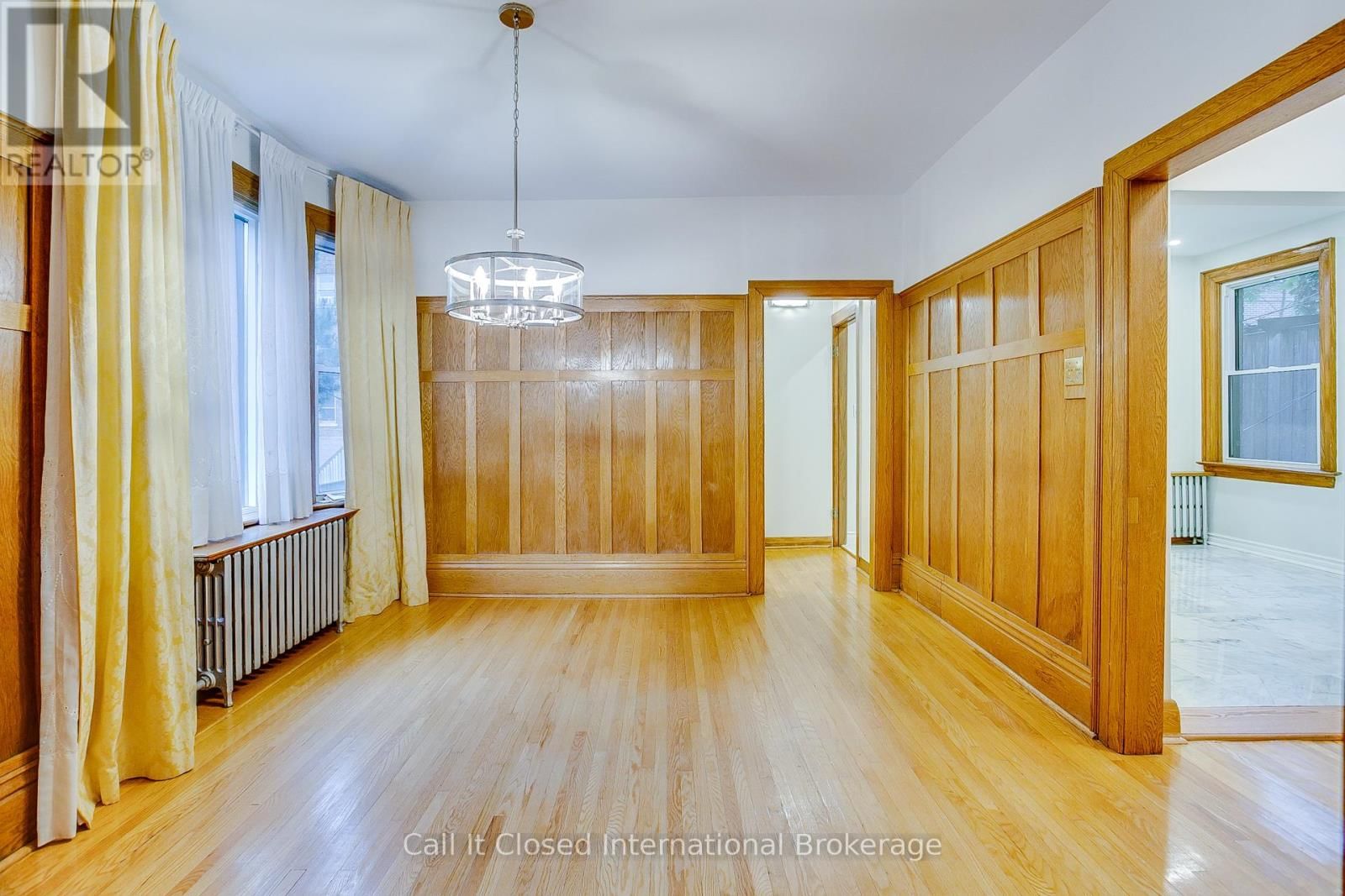 380 SPADINA ROAD Image 12