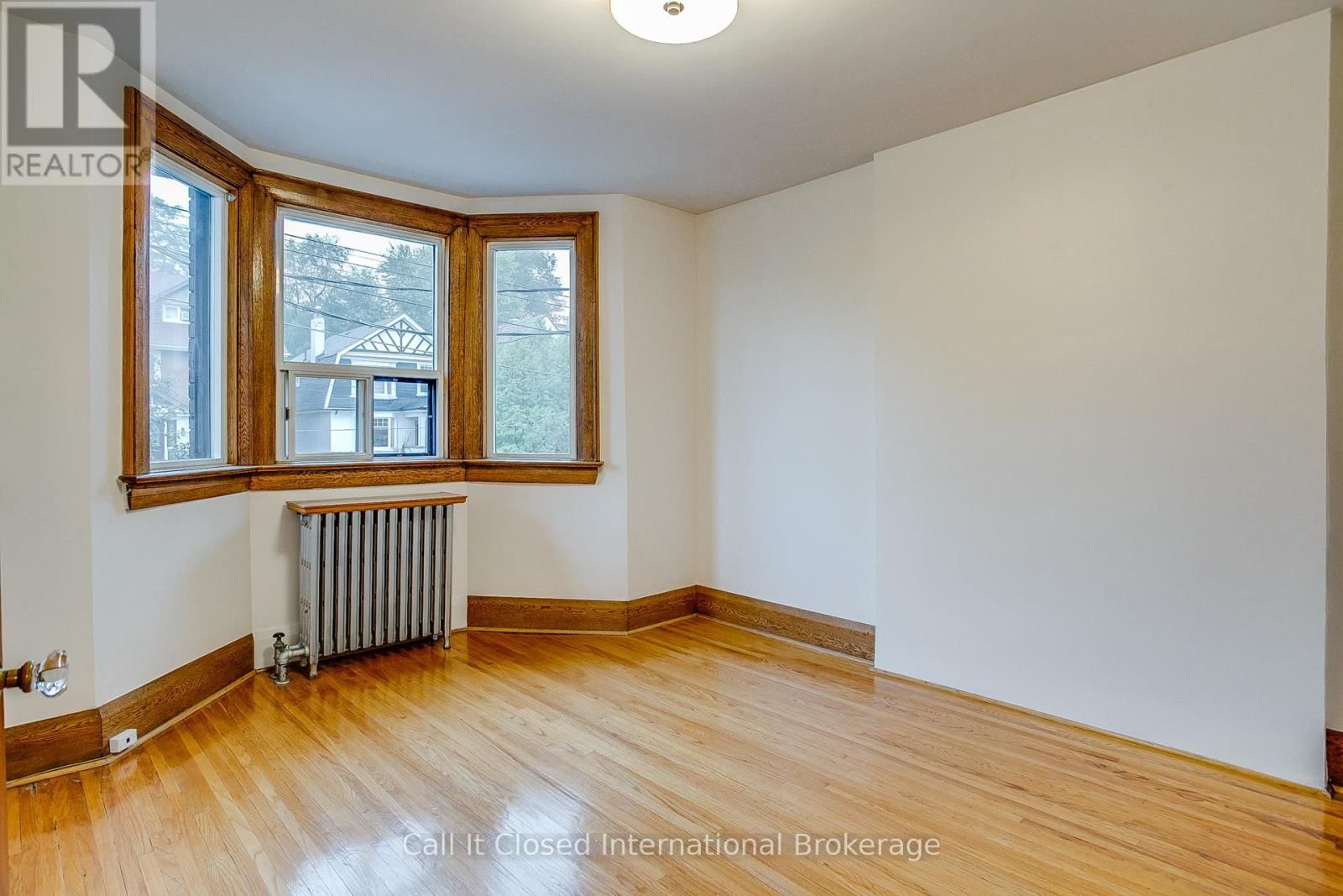 380 SPADINA ROAD Image 25