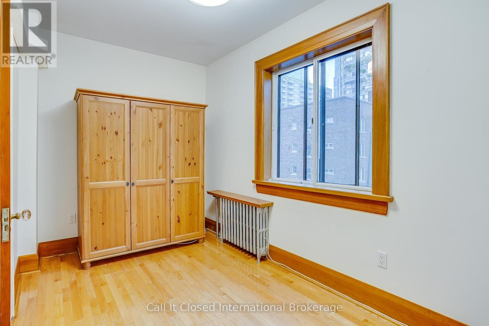 380 SPADINA ROAD Image 33