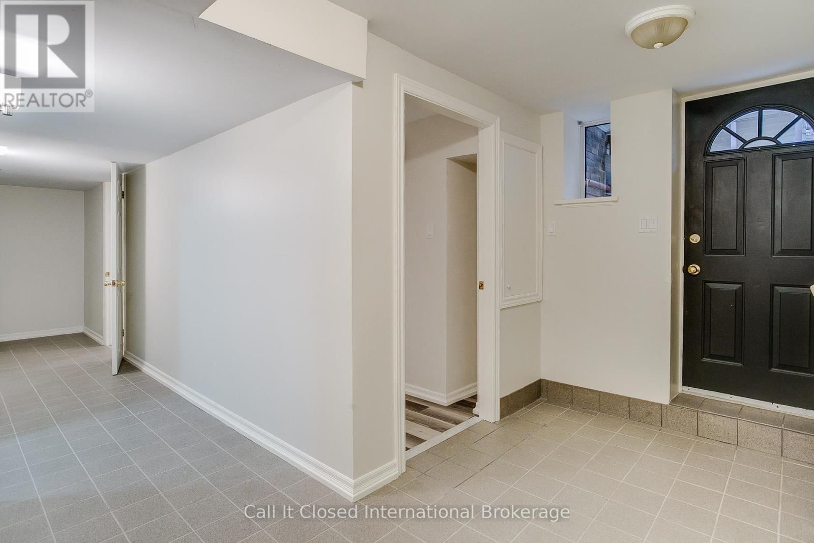 380 SPADINA ROAD Image 35