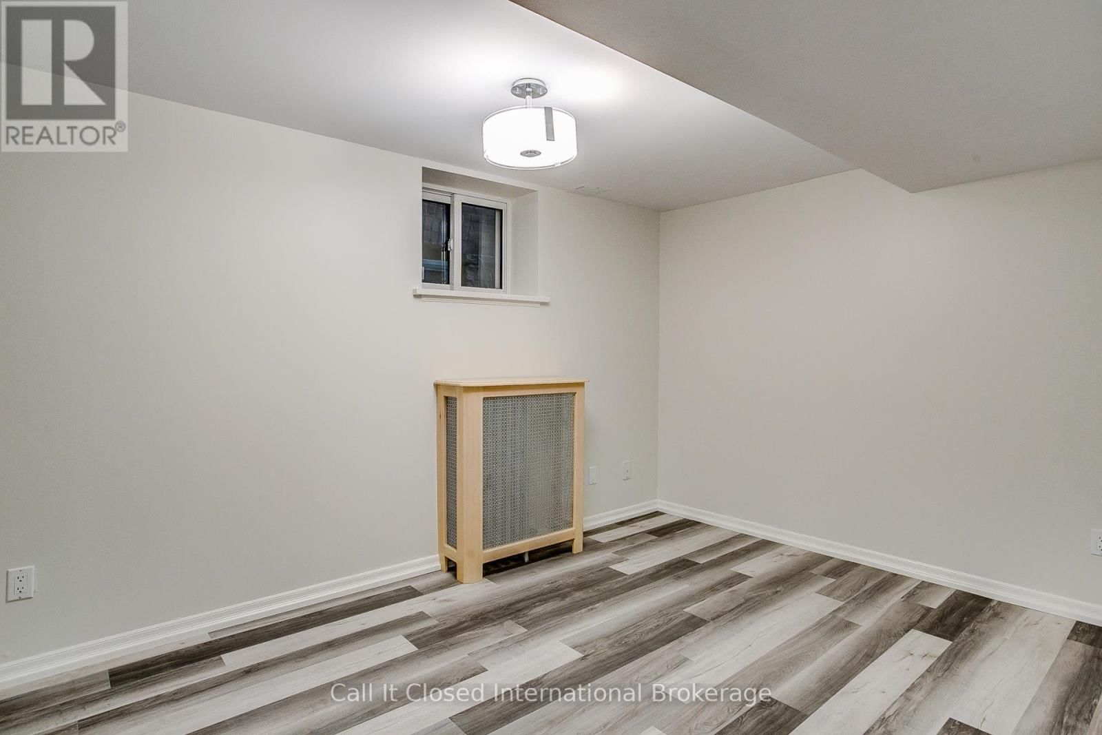 380 SPADINA ROAD Image 36