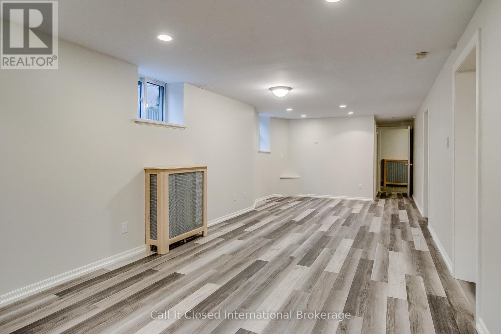 380 SPADINA ROAD Image 38