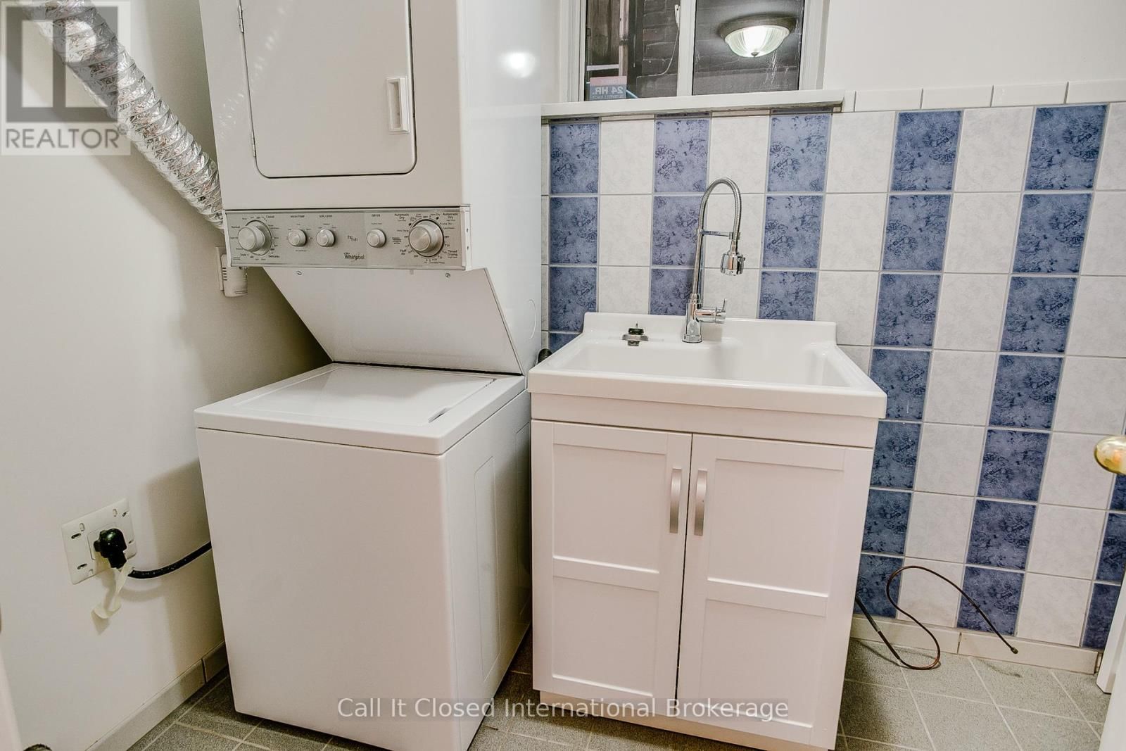 380 SPADINA ROAD Image 39