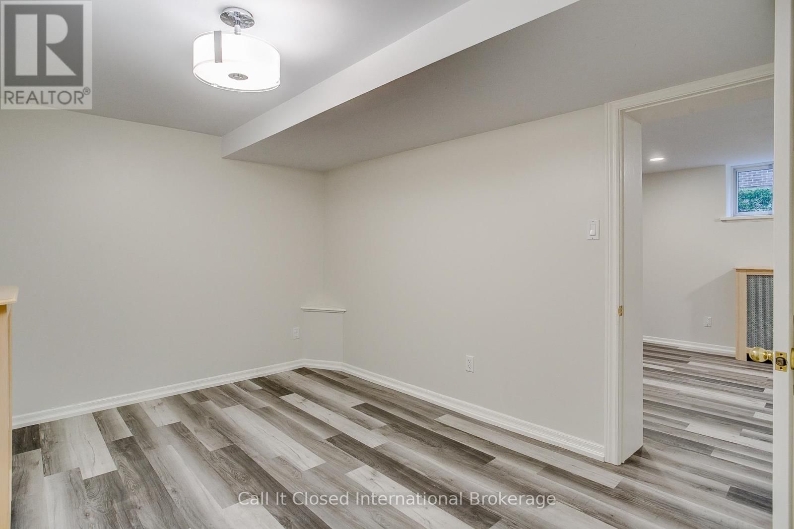 380 SPADINA ROAD Image 40