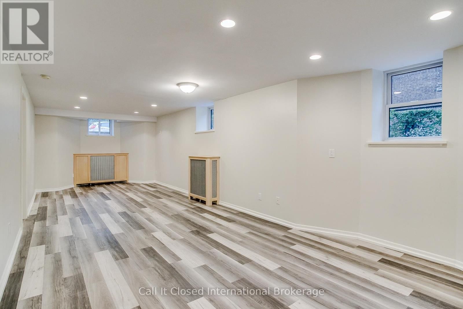 380 SPADINA ROAD Image 41