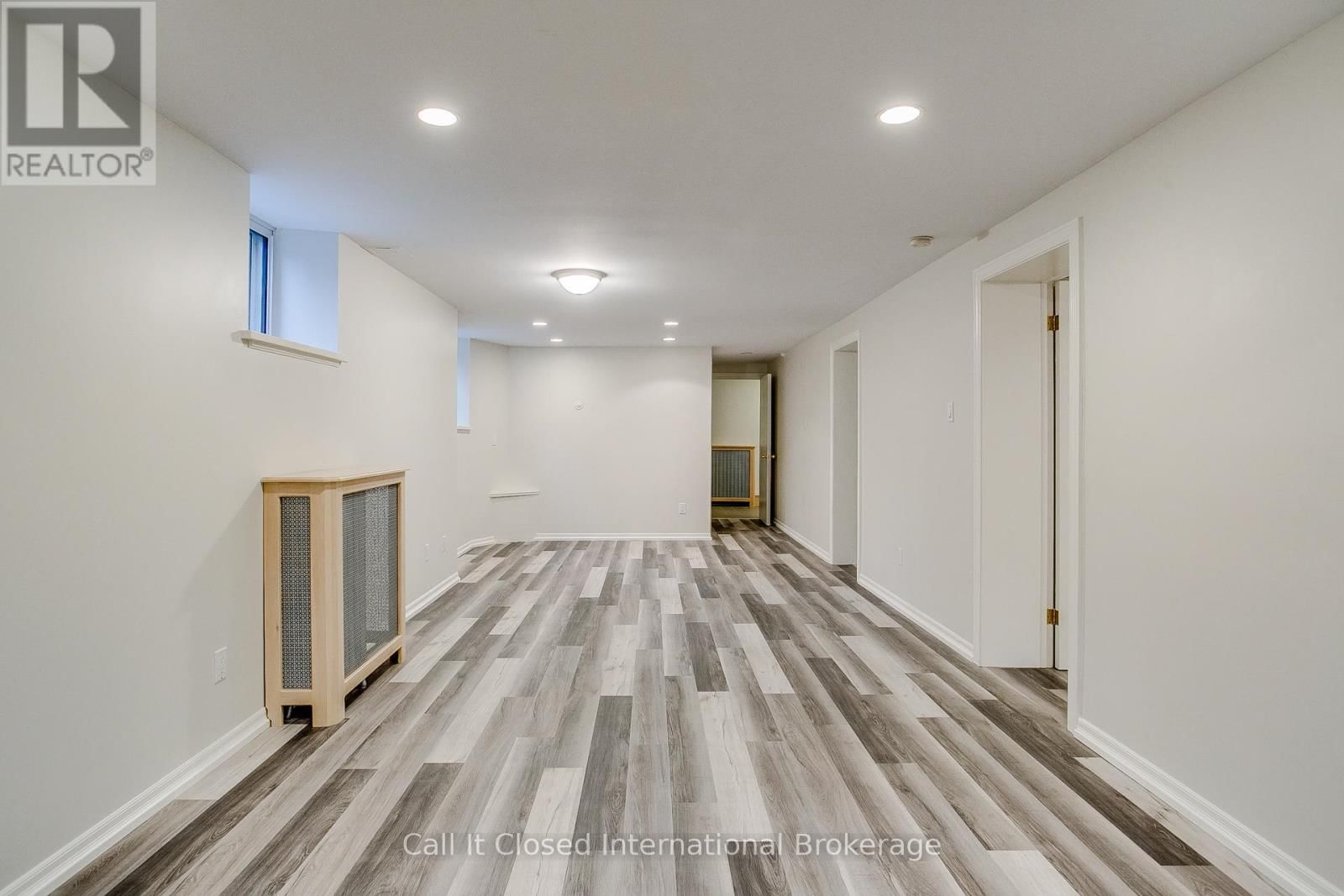 380 SPADINA ROAD Image 44