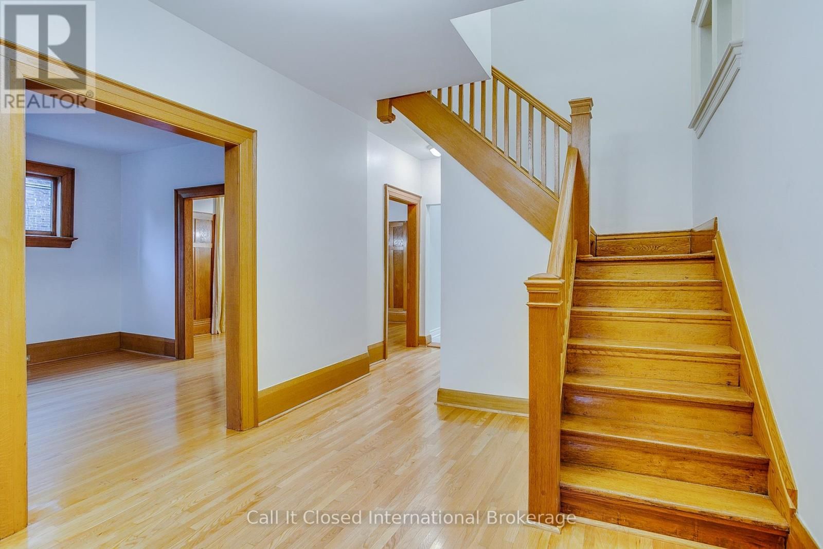 380 SPADINA ROAD Image 7