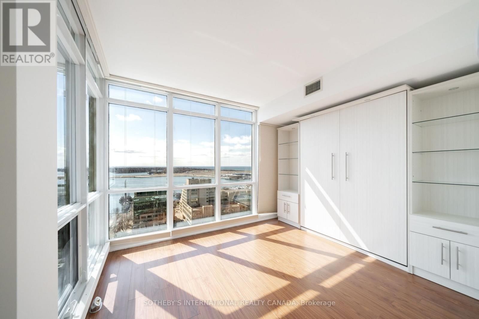 2110 - 11 BRUNEL COURT Image 13