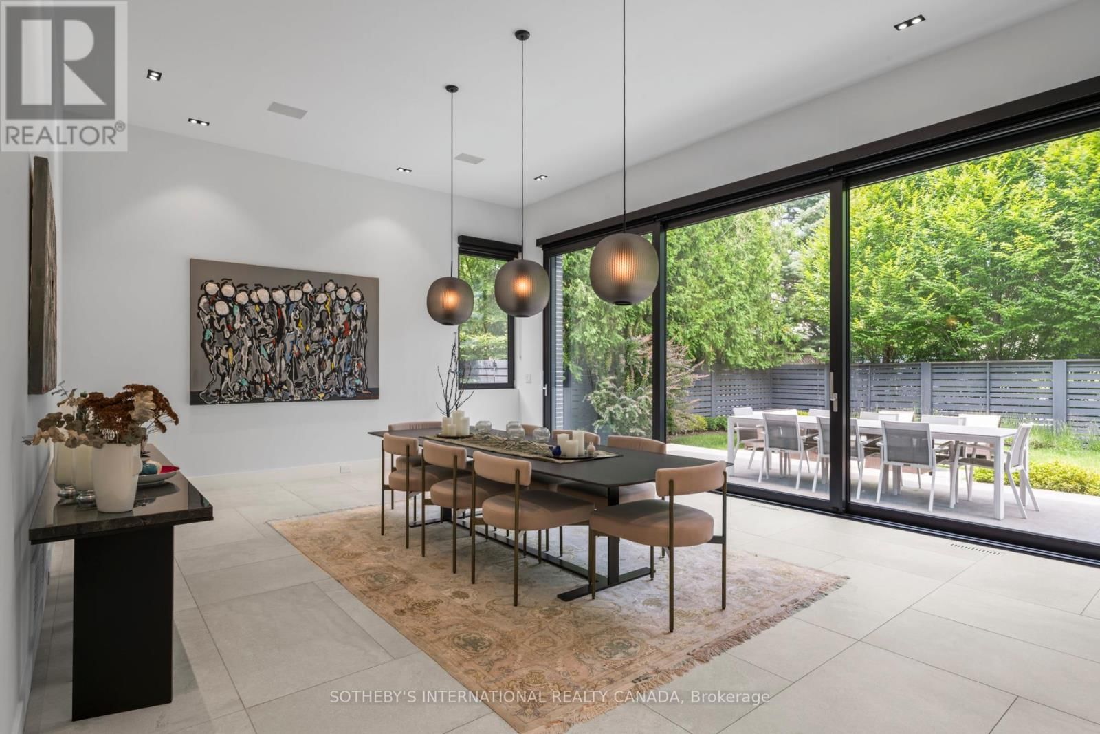 108 STRATFORD CRESCENT Image 20