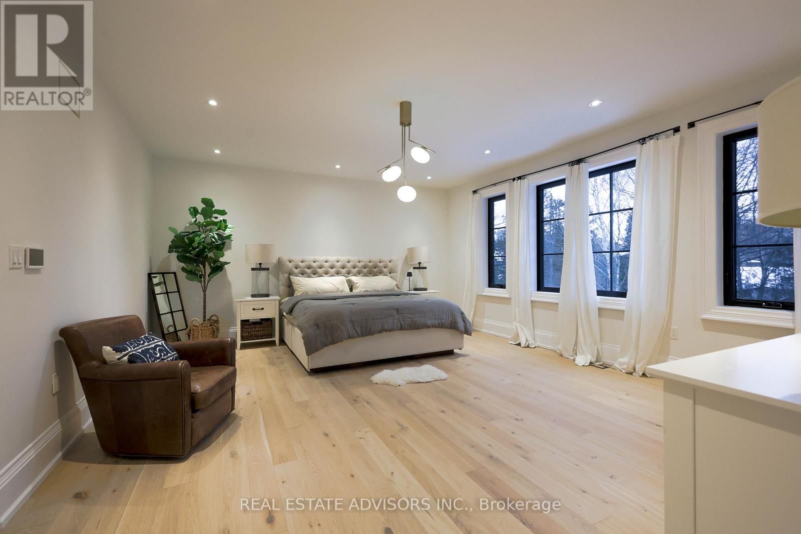 20 ARROWSTOOK ROAD Image 25