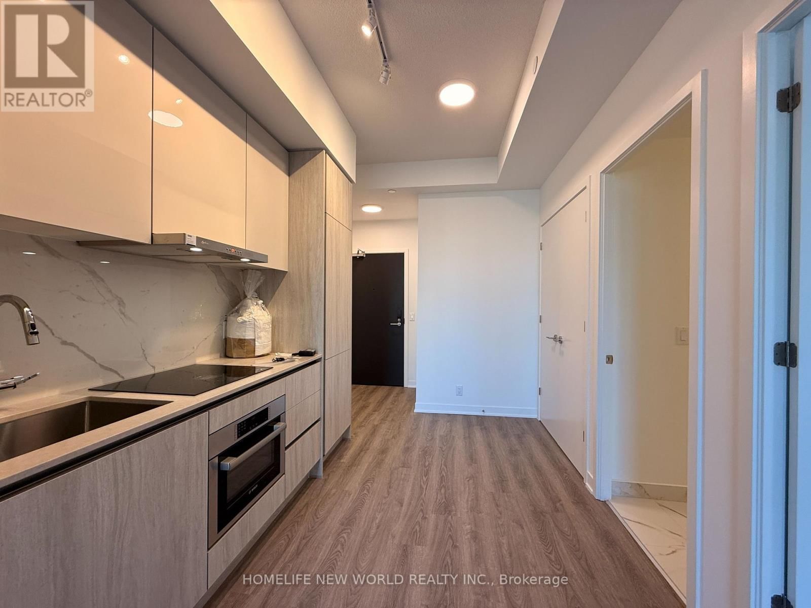 1101 - 180 FRONT STREET EAST Image 4