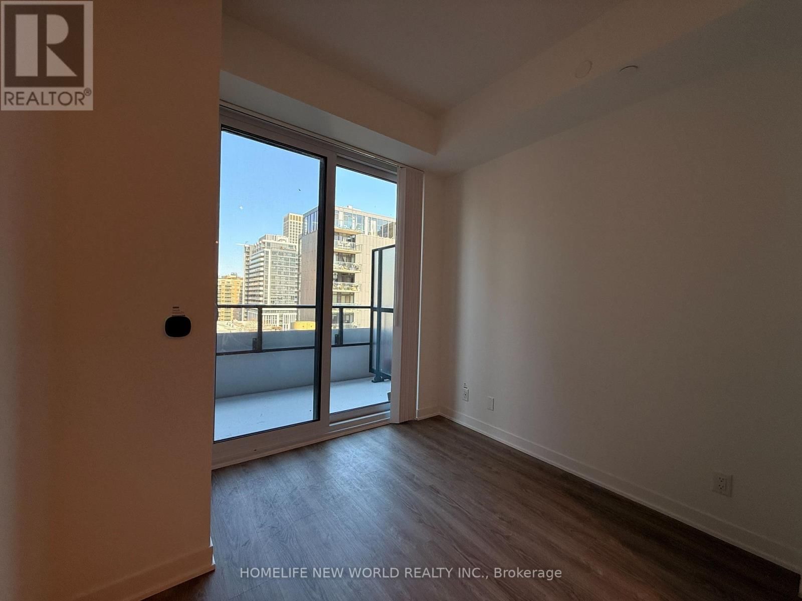 1101 - 180 FRONT STREET EAST Image 5