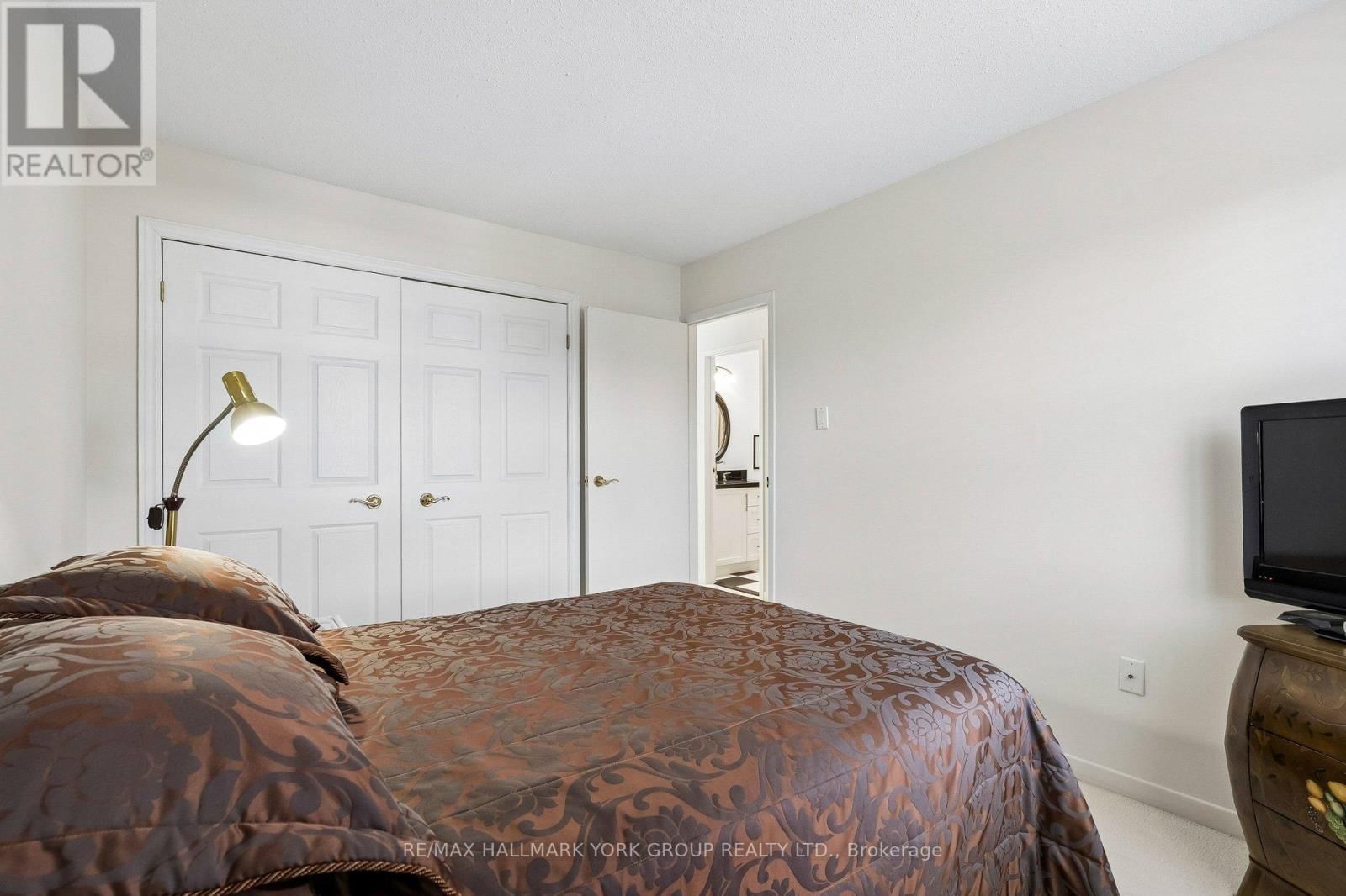 44 ENGLISH IVY WAY Image 22