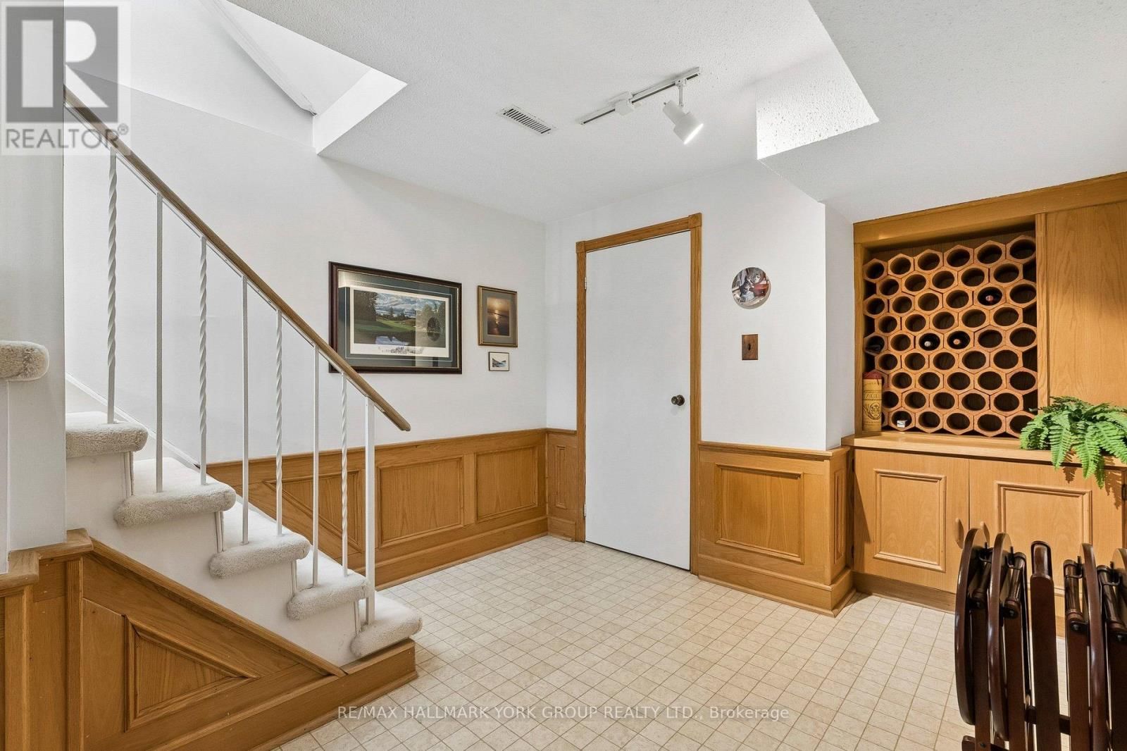 44 ENGLISH IVY WAY Image 28