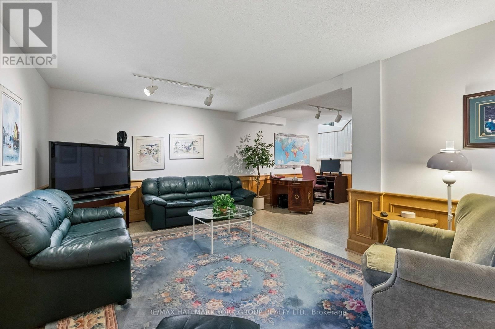 44 ENGLISH IVY WAY Image 33