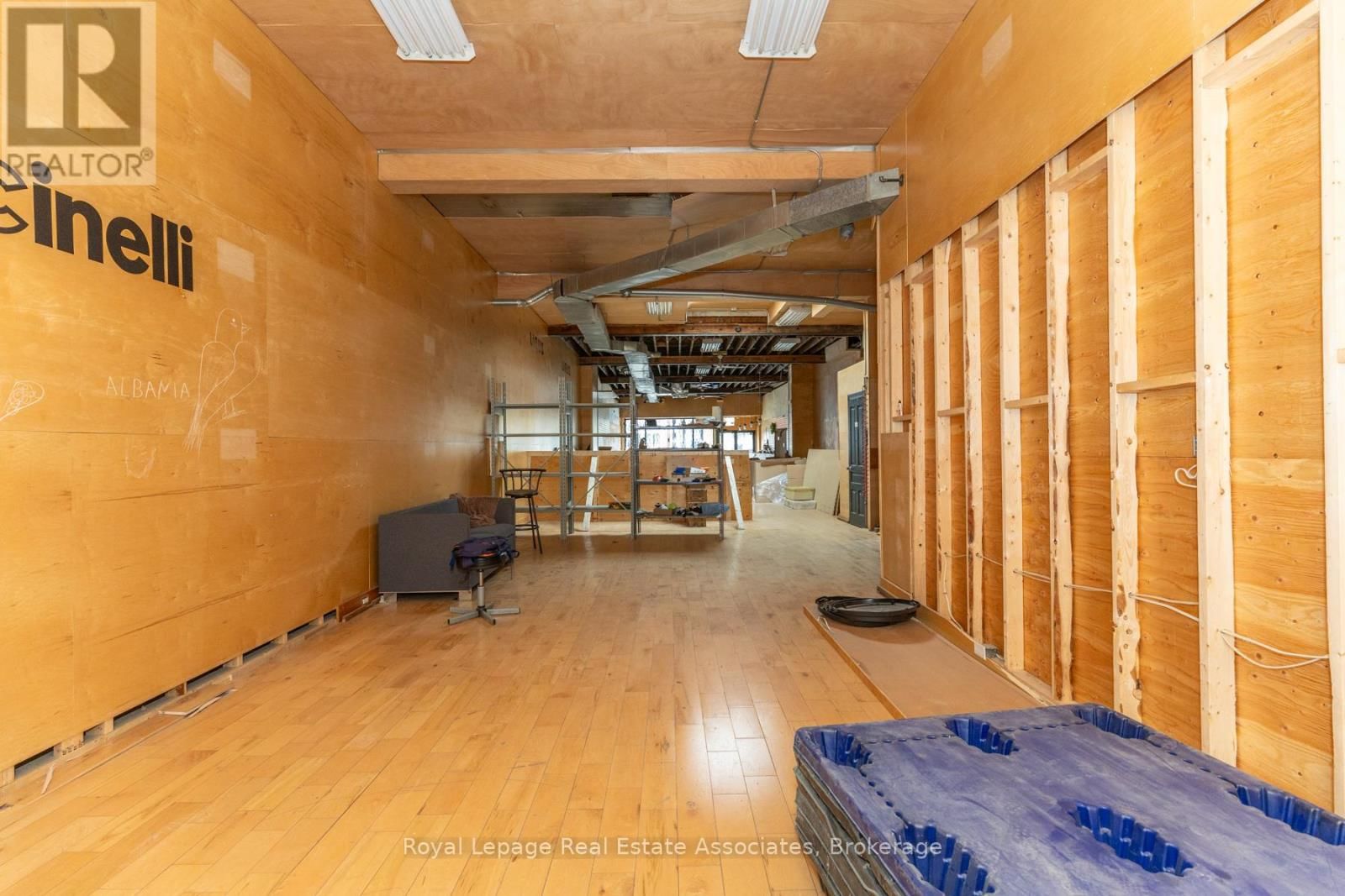 309 AUGUSTA AVENUE Image 13