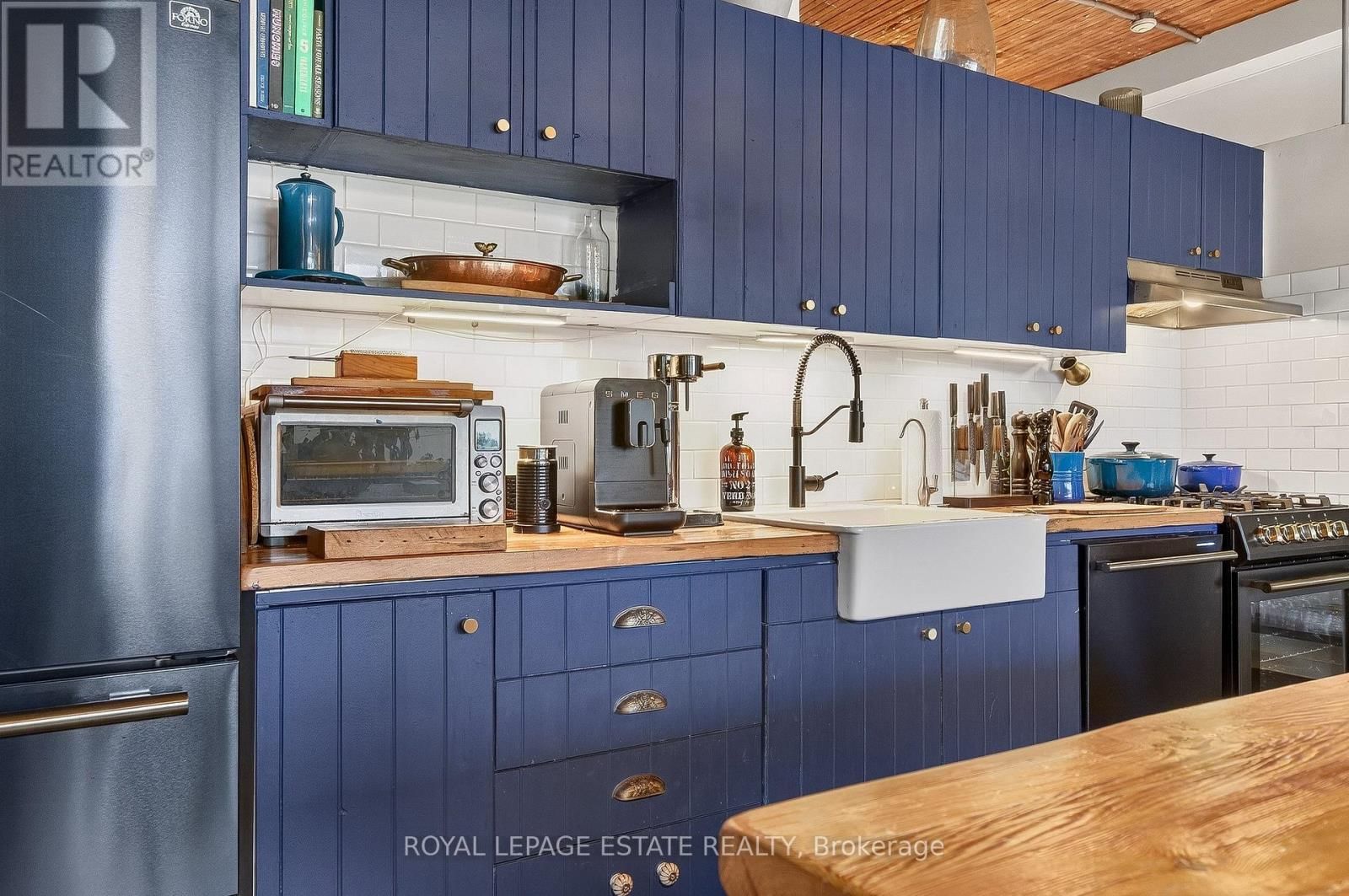 216 - 365 DUNDAS STREET EAST Image 16