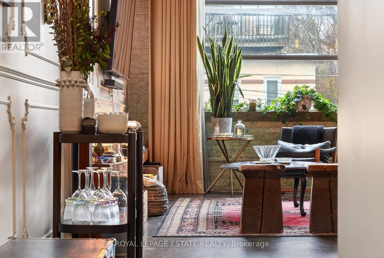 216 - 365 DUNDAS STREET EAST Image 4