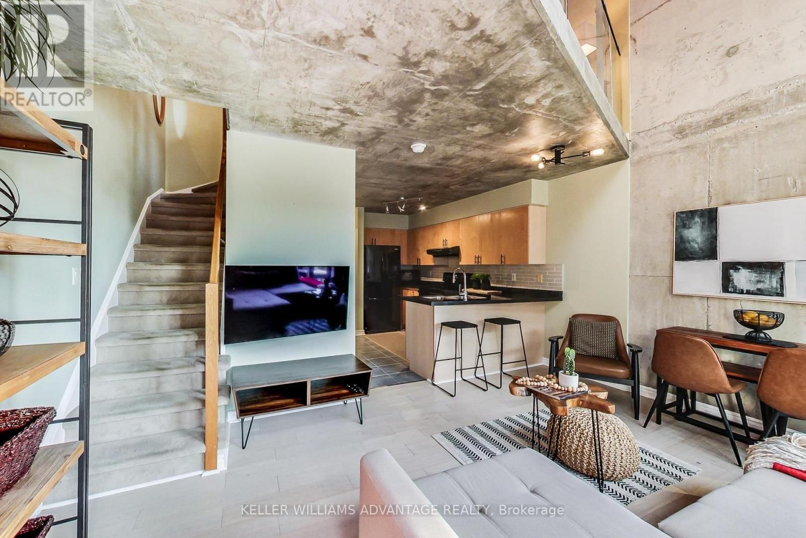 810 - 1029 KING STREET WEST Image 12