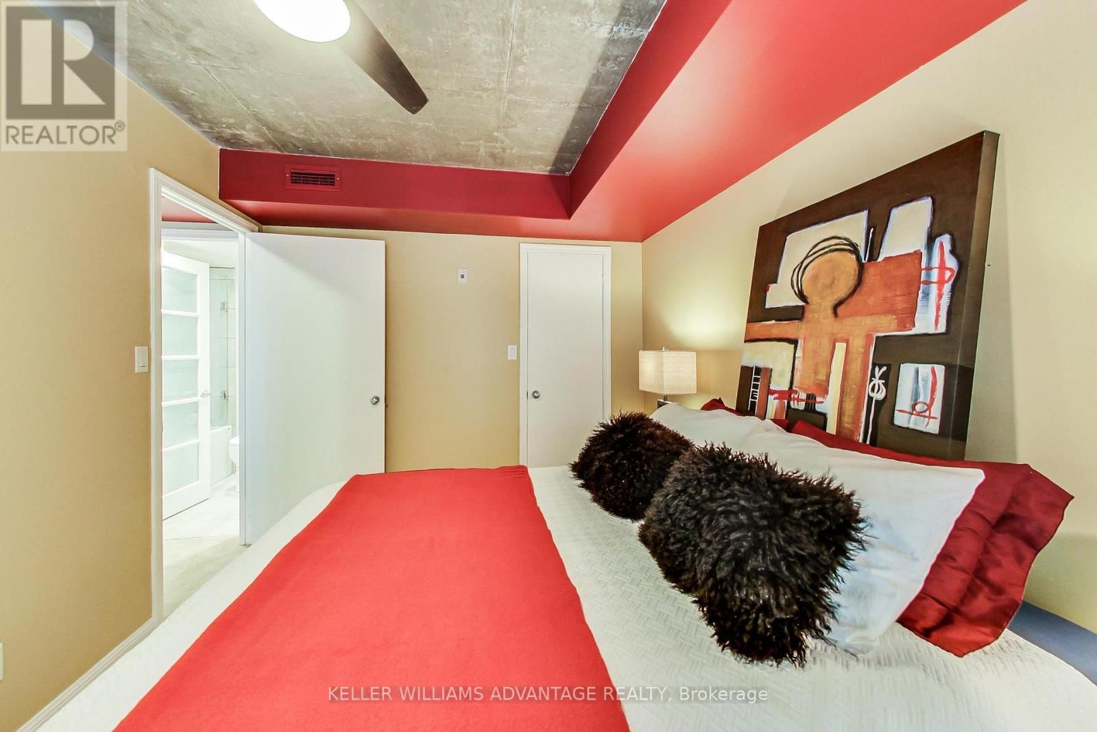 810 - 1029 KING STREET WEST Image 24