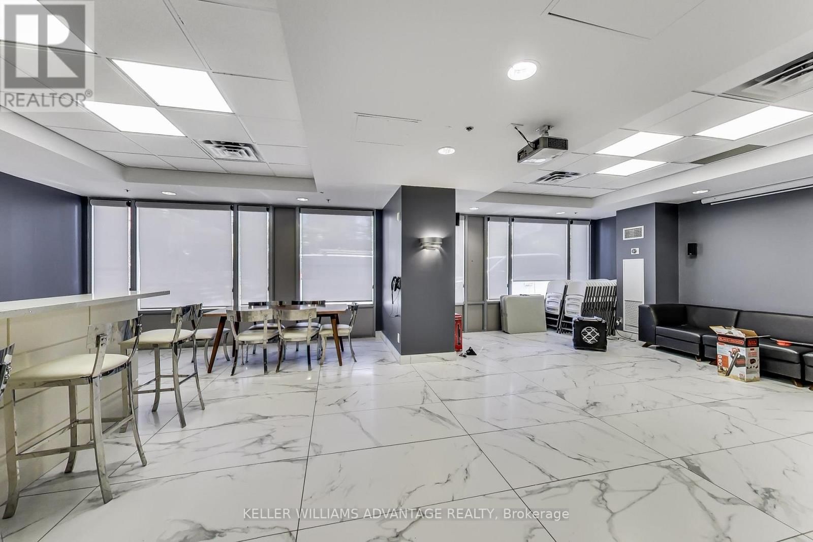 810 - 1029 KING STREET WEST Image 37