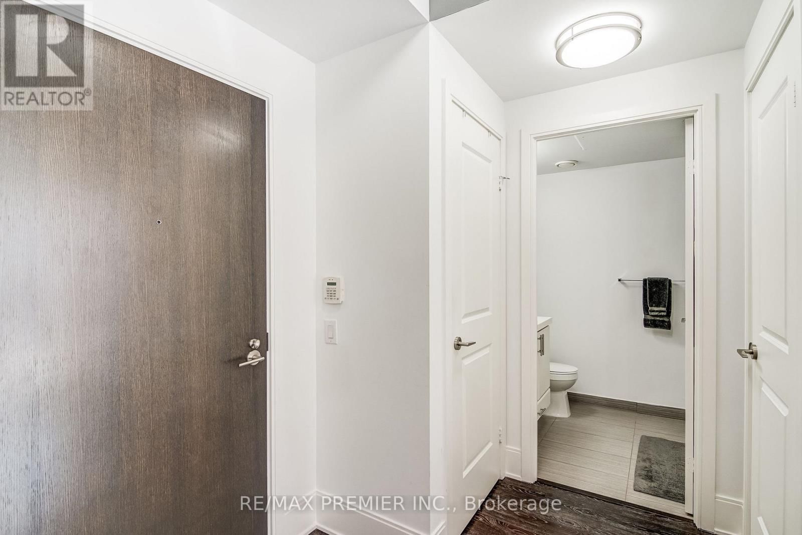 414 - 560 FRONT STREET WEST Image 9