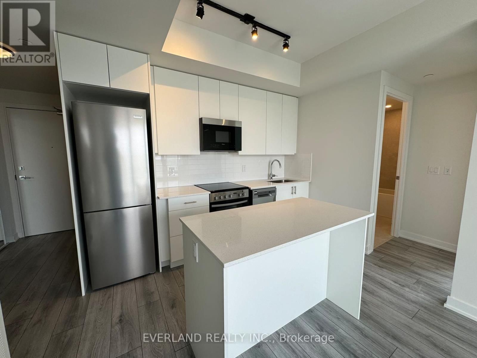 905 - 15 ELLERSLIE AVENUE Image 3