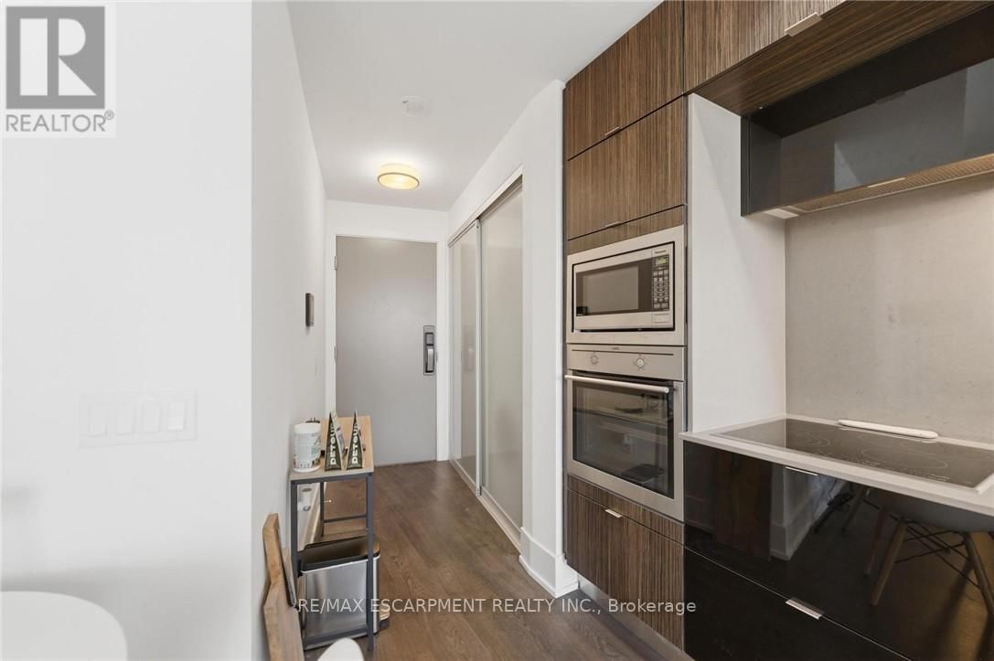 5512 - 10 YORK STREET Image 26