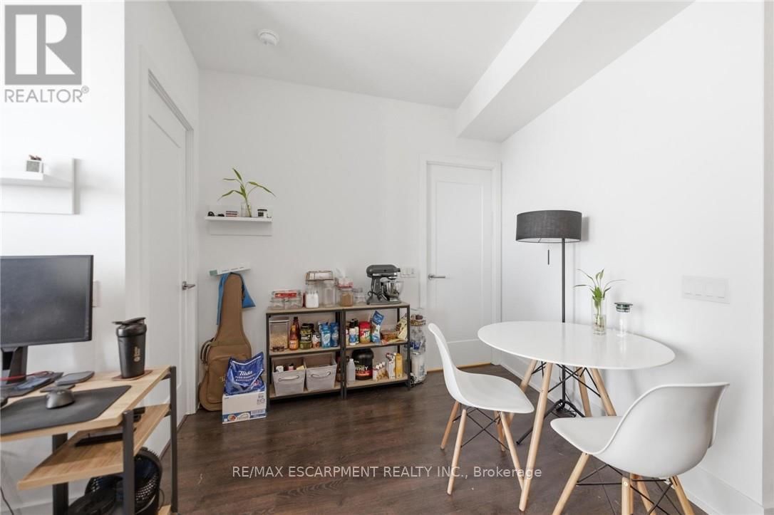 5512 - 10 YORK STREET Image 29