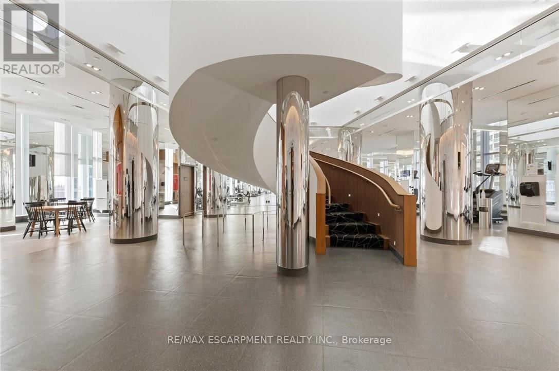 5512 - 10 YORK STREET Image 33