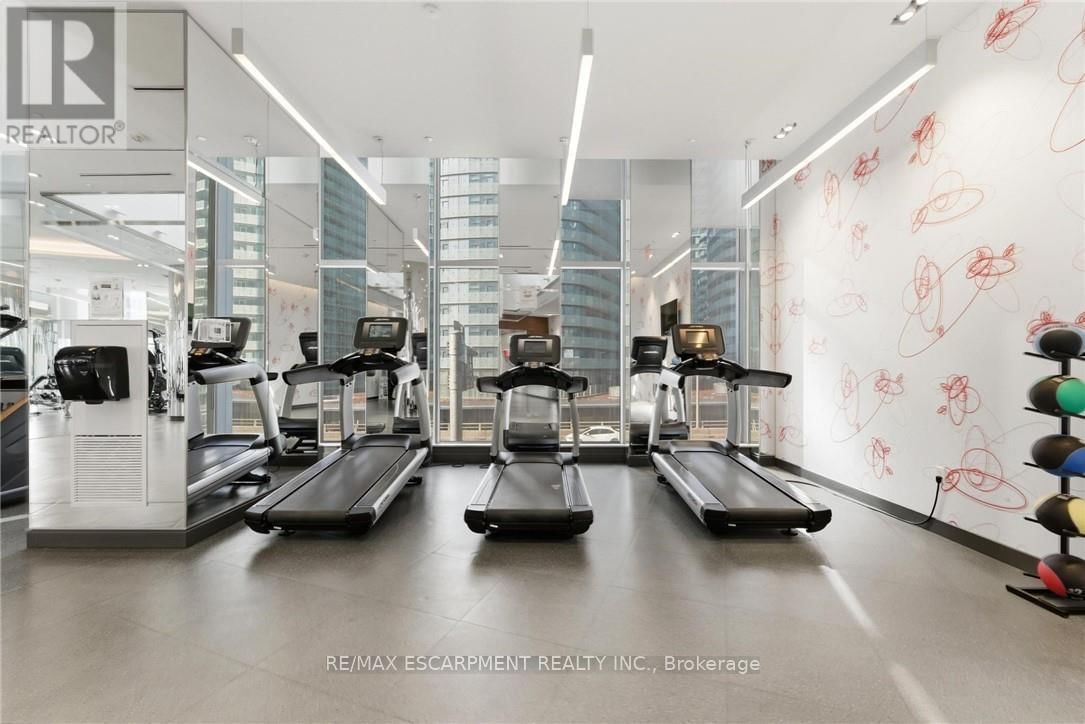 5512 - 10 YORK STREET Image 37