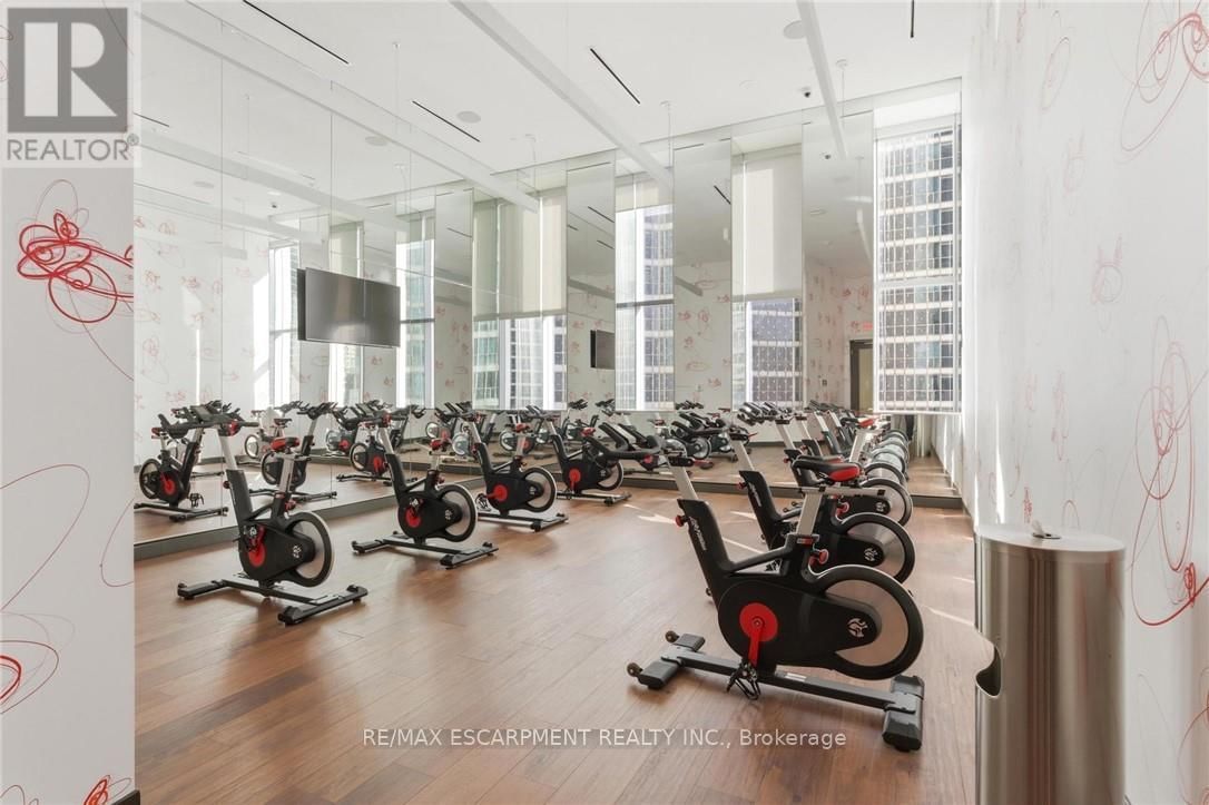 5512 - 10 YORK STREET Image 42