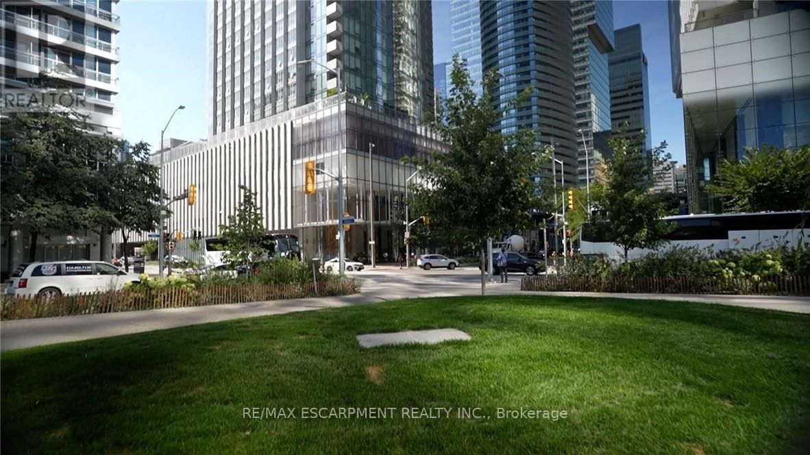 5512 - 10 YORK STREET Image 5