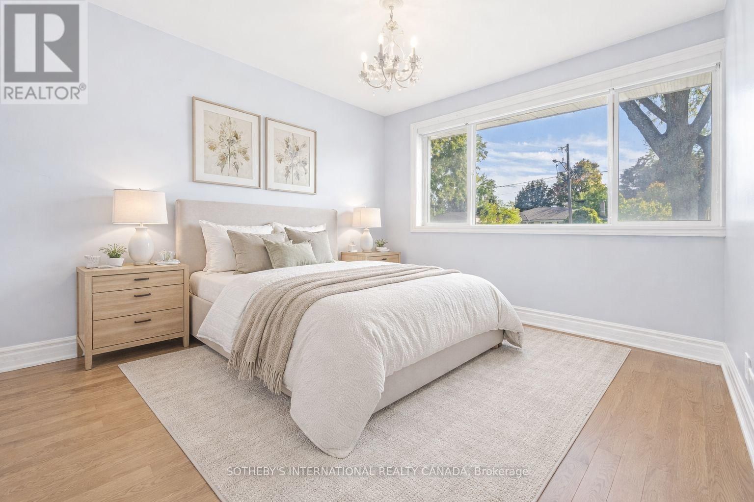 108 LYNEDOCK CRESCENT Image 19