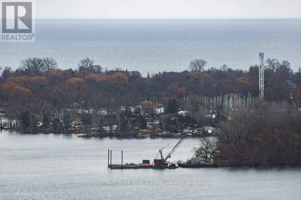 3615 - 17 BATHURST STREET Image 19