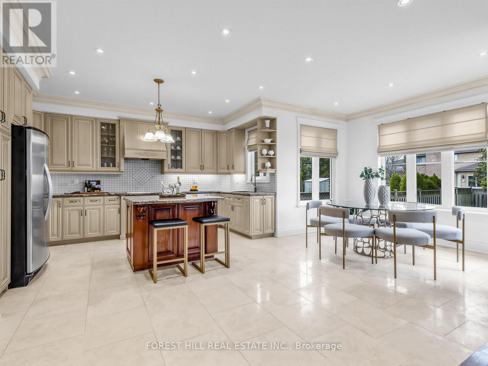 342 BYNG AVENUE Image 19