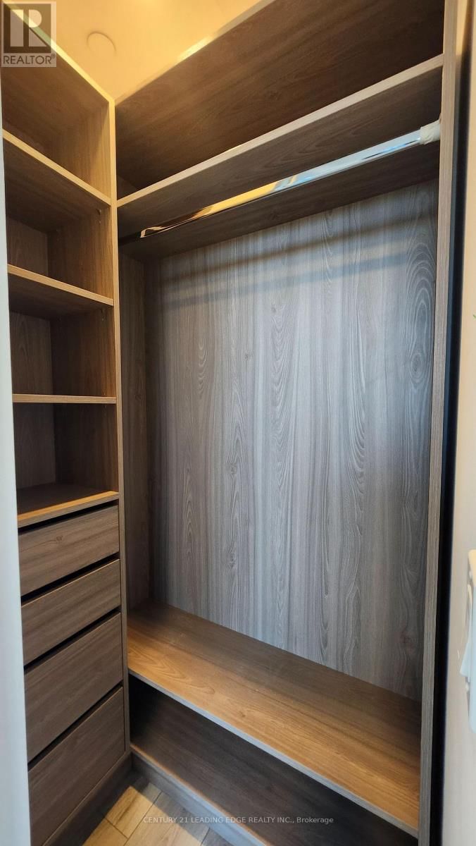 302 - 29 GREEN TRAIL COURT Image 13