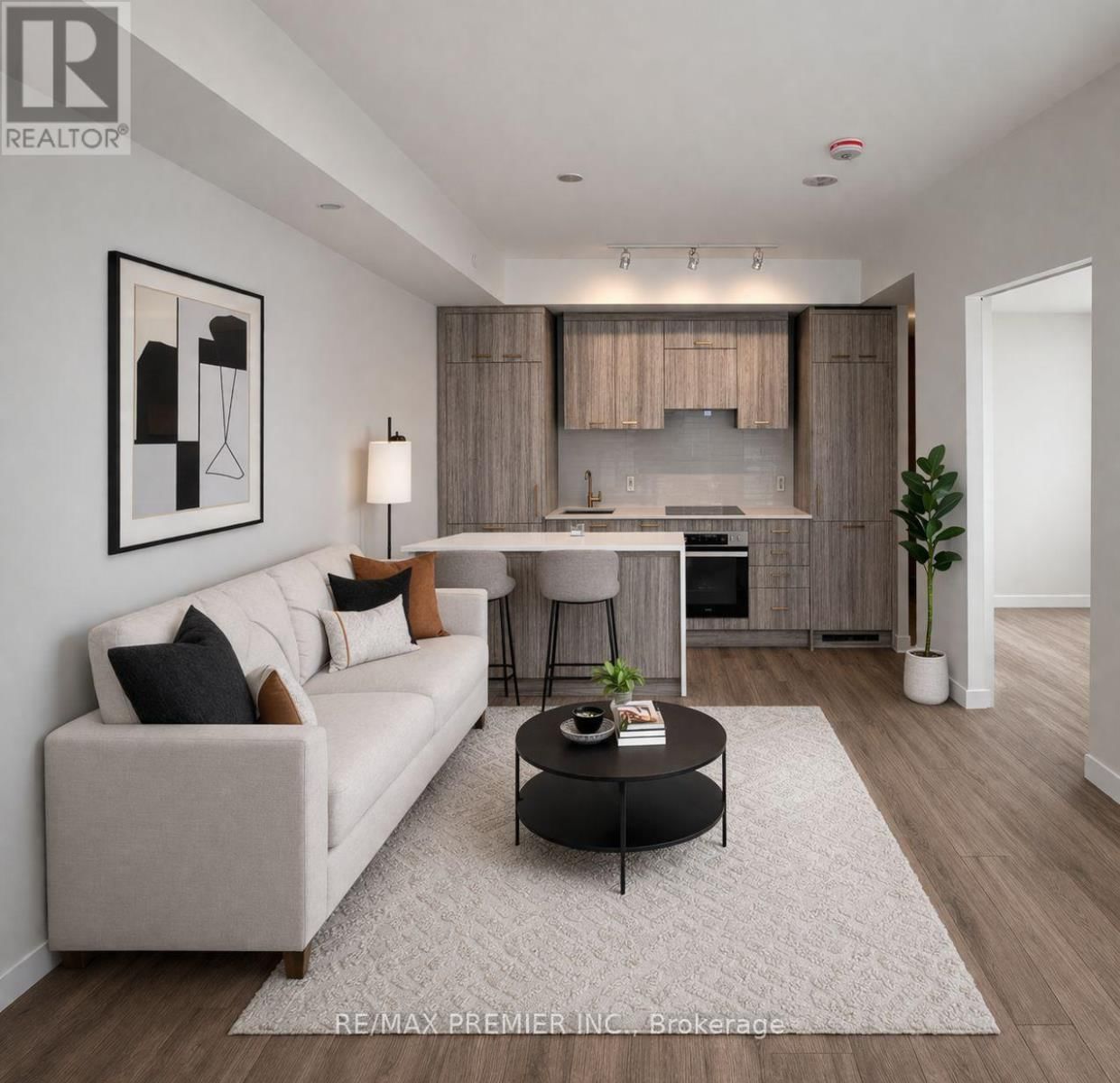 1407 - 634 CHURCH STREET Image 3