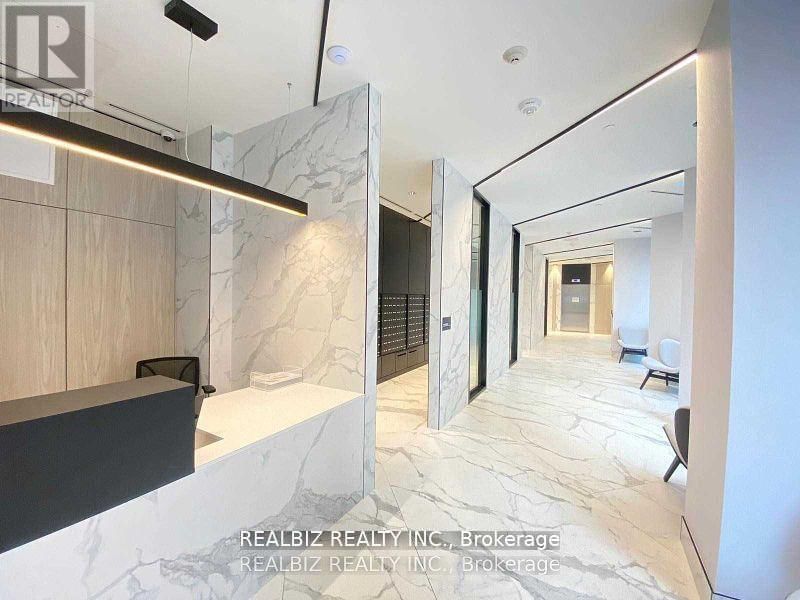 403 - 30 TRETTI WAY Image 3