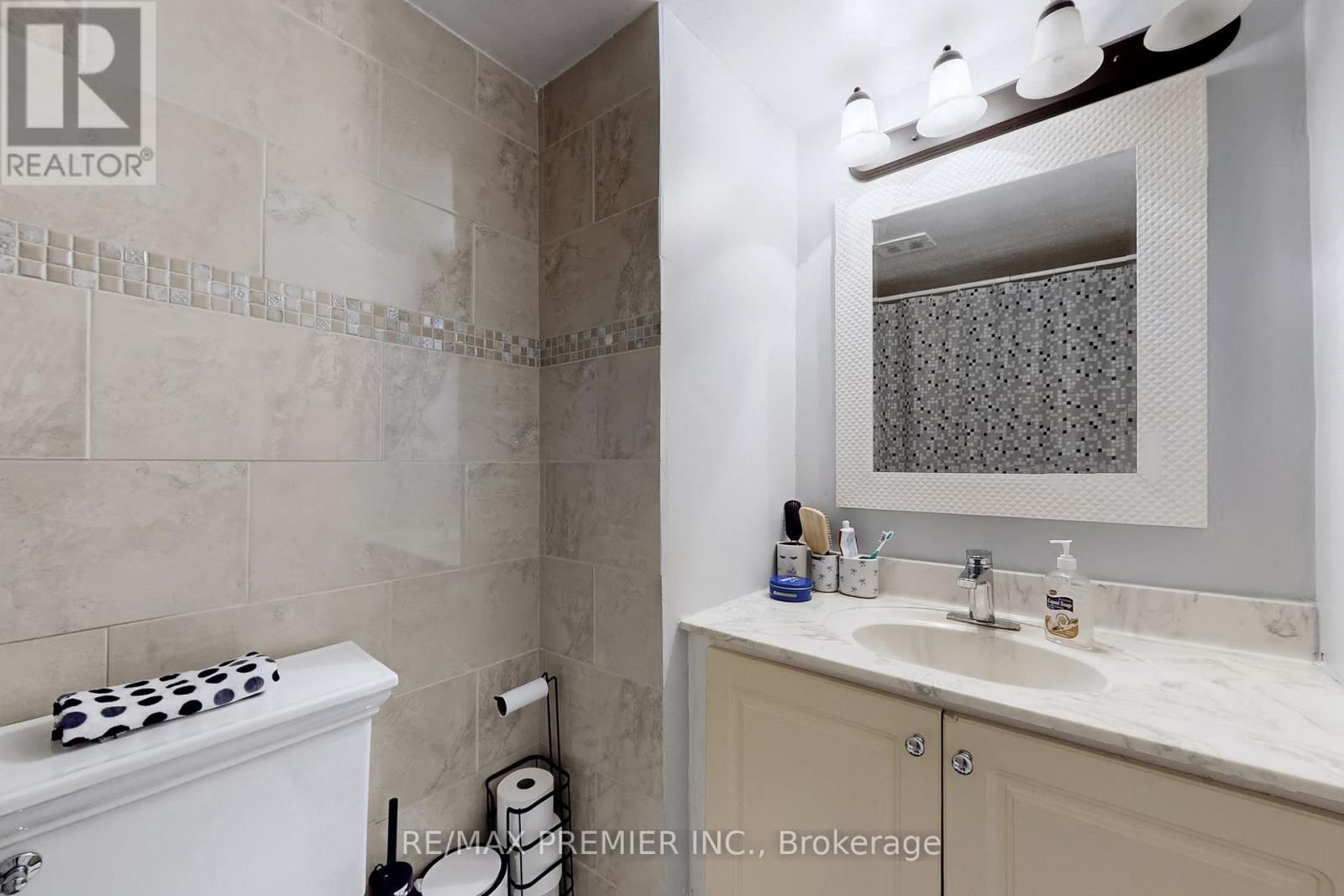 1206 - 60 PAVANE LINKWAY Image 14