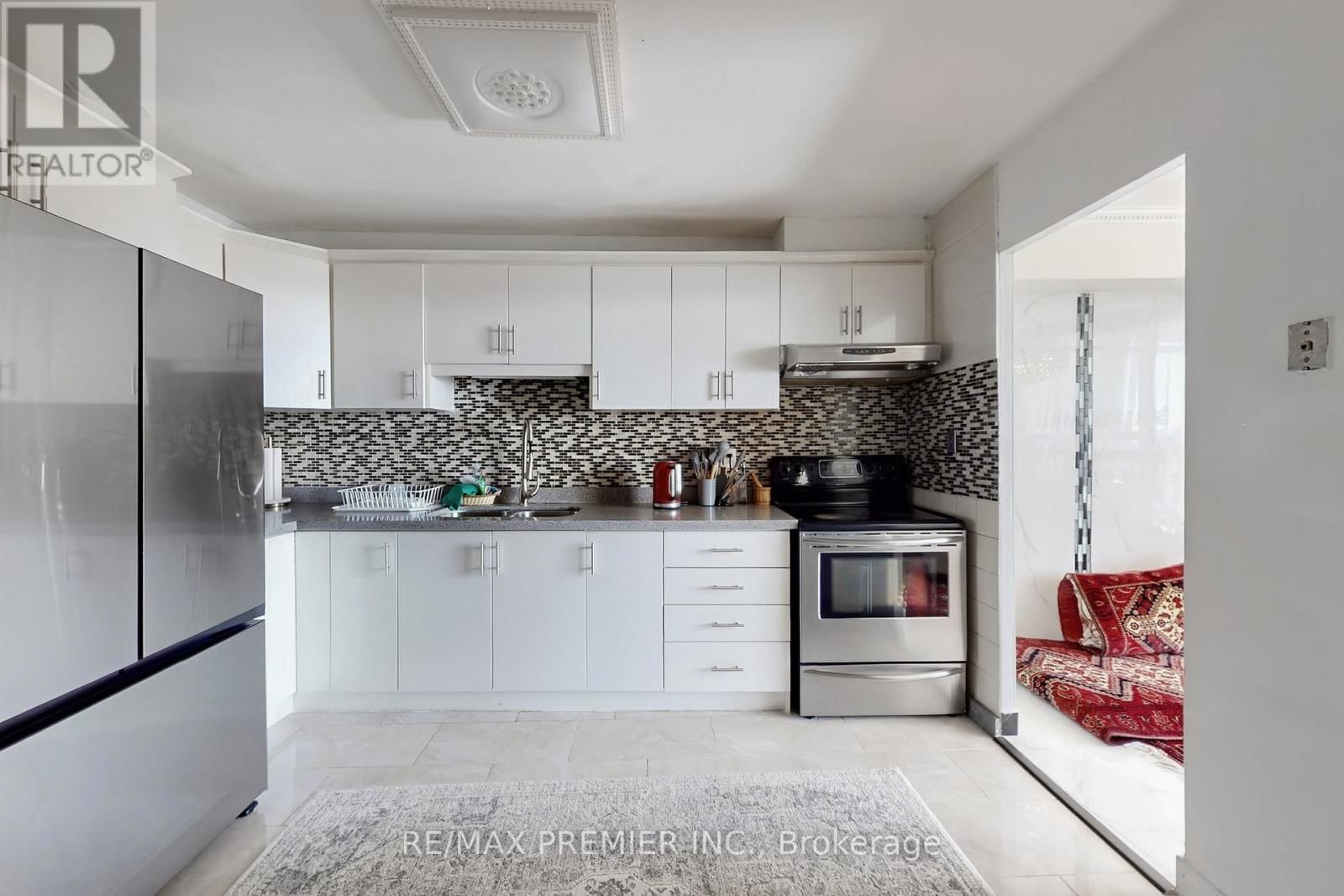 1206 - 60 PAVANE LINKWAY Image 7