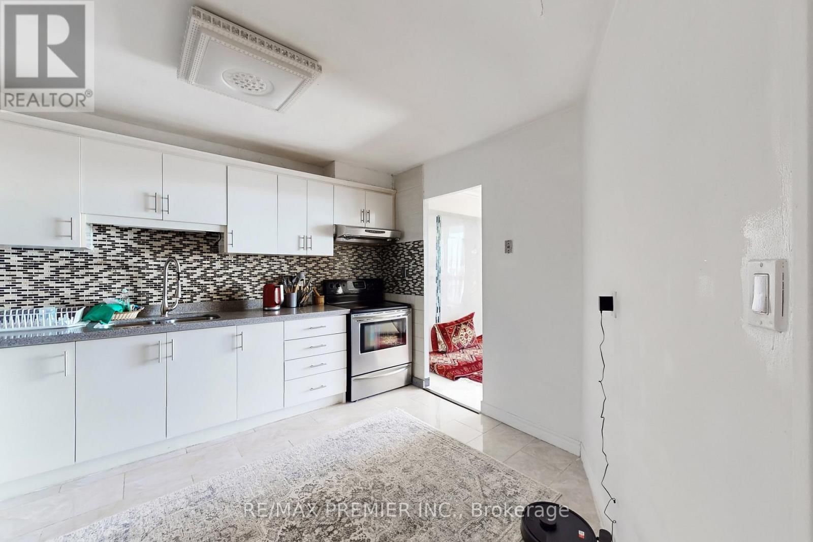 1206 - 60 PAVANE LINKWAY Image 8