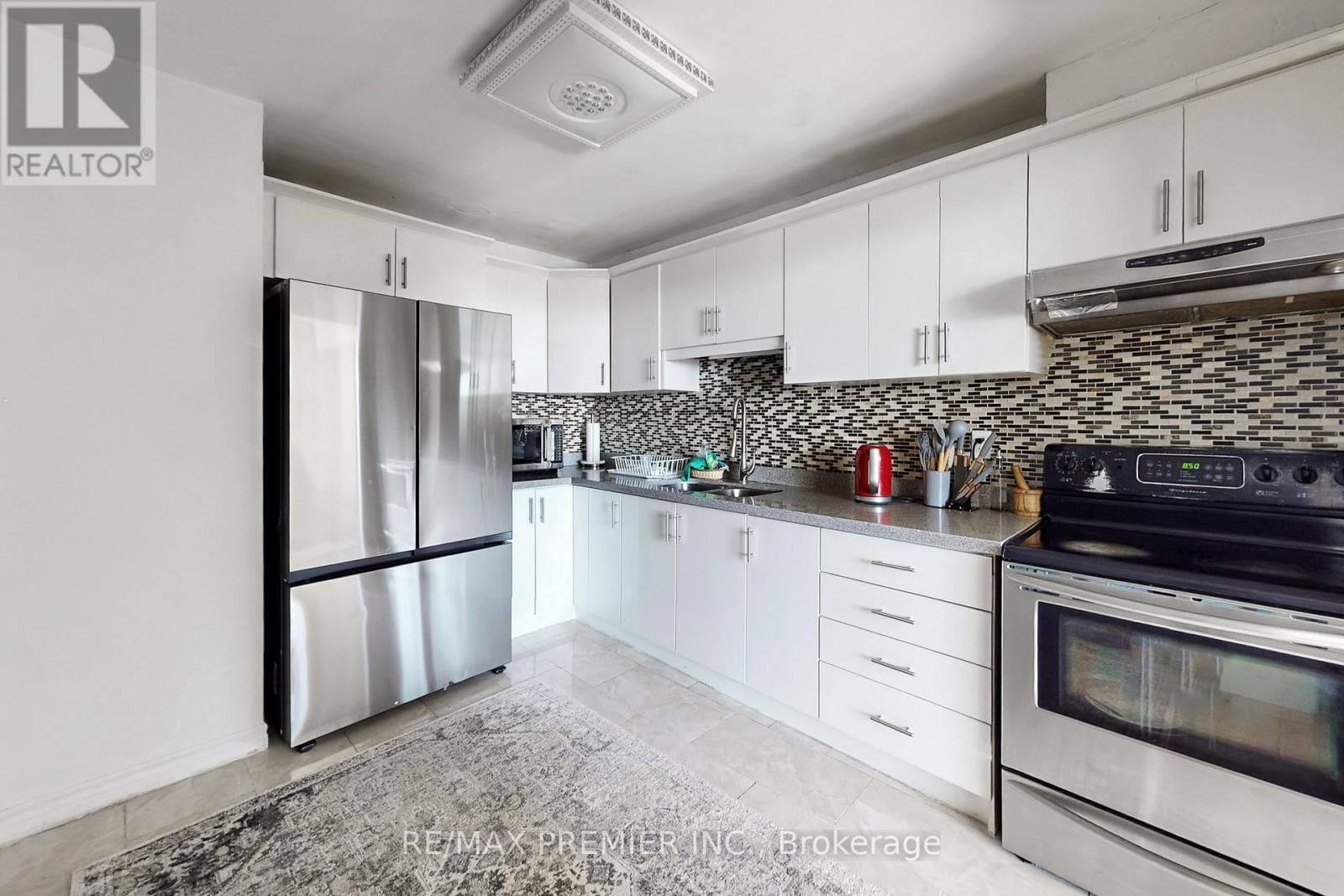 1206 - 60 PAVANE LINKWAY Image 9