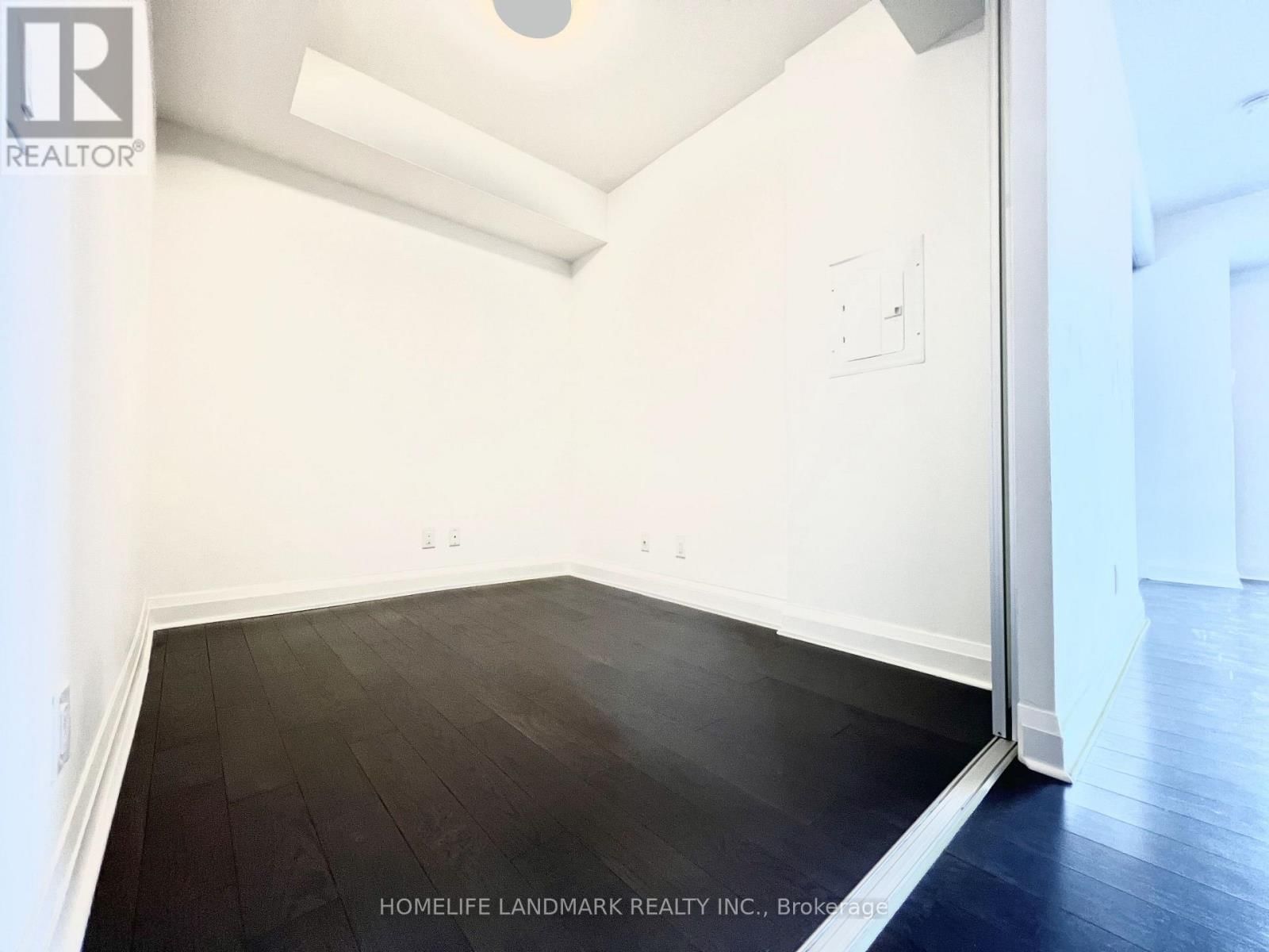 503 - 1080 BAY STREET Image 13