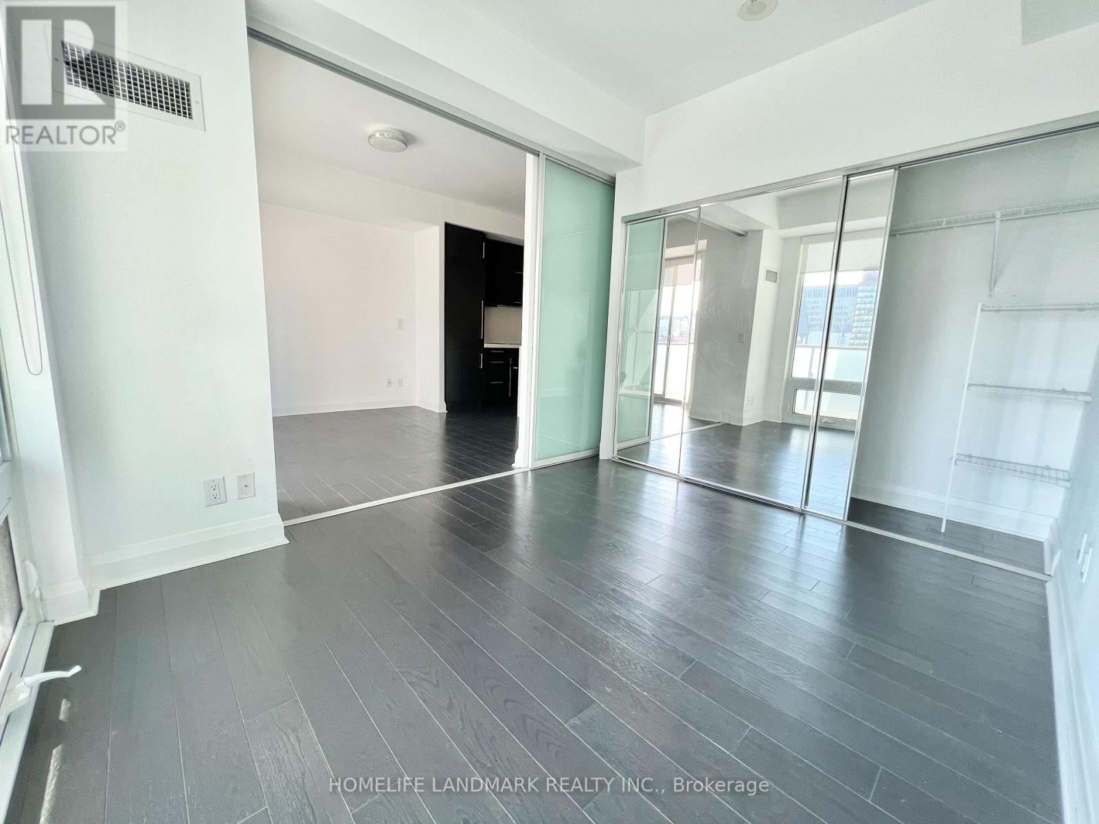 503 - 1080 BAY STREET Image 8