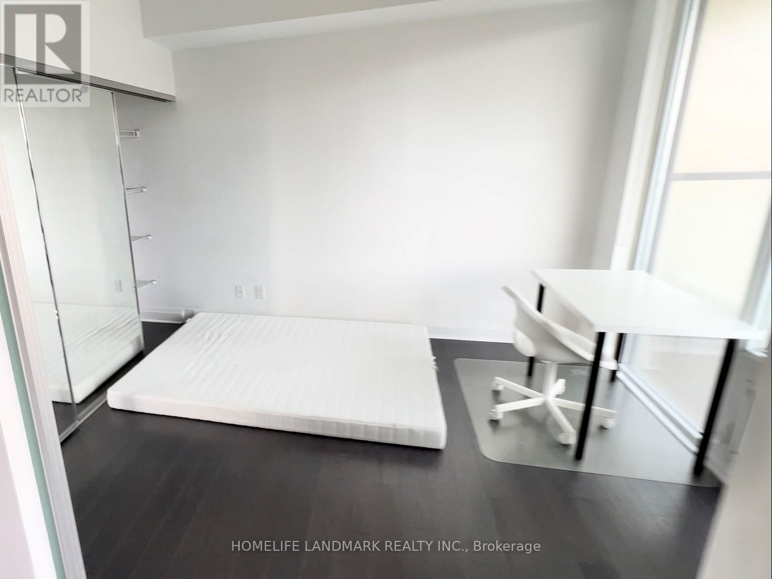 503 - 1080 BAY STREET Image 9