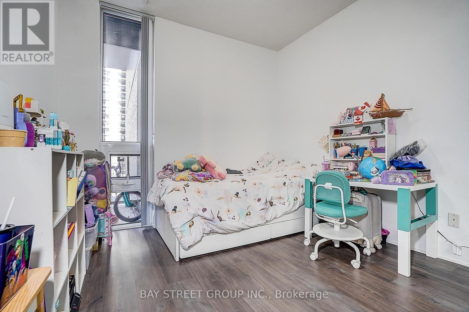 315 - 101 ERSKINE AVENUE Image 19