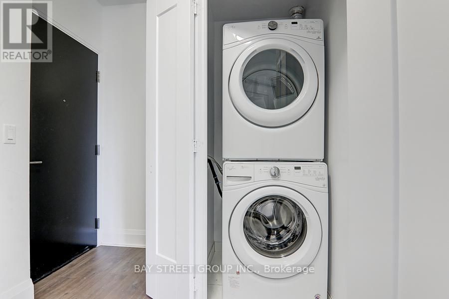 315 - 101 ERSKINE AVENUE Image 23